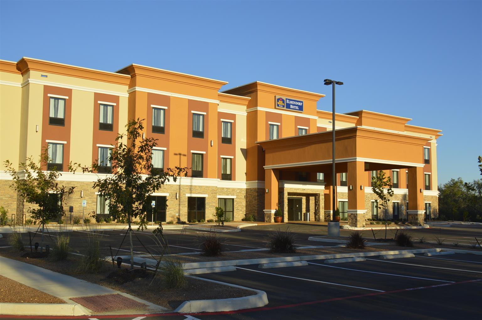 Best Western Plus Elmendorf Hotel San Antonio Hotel Exteriér fotografie